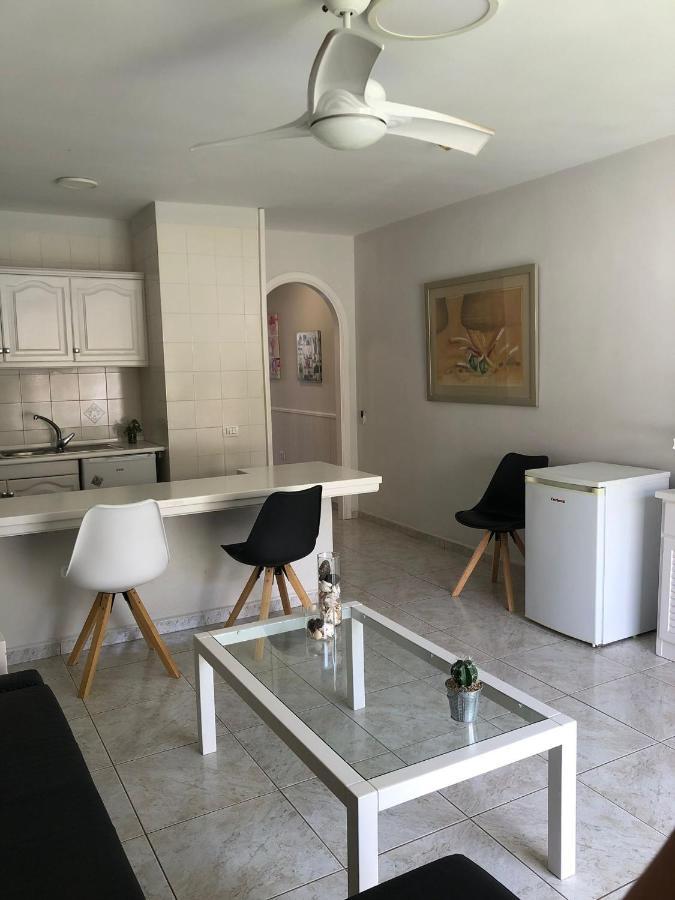 Apartamento De 1 Dormitorio En Victoria Court 2 Los Cristianos. Los Cristianos  Zewnętrze zdjęcie